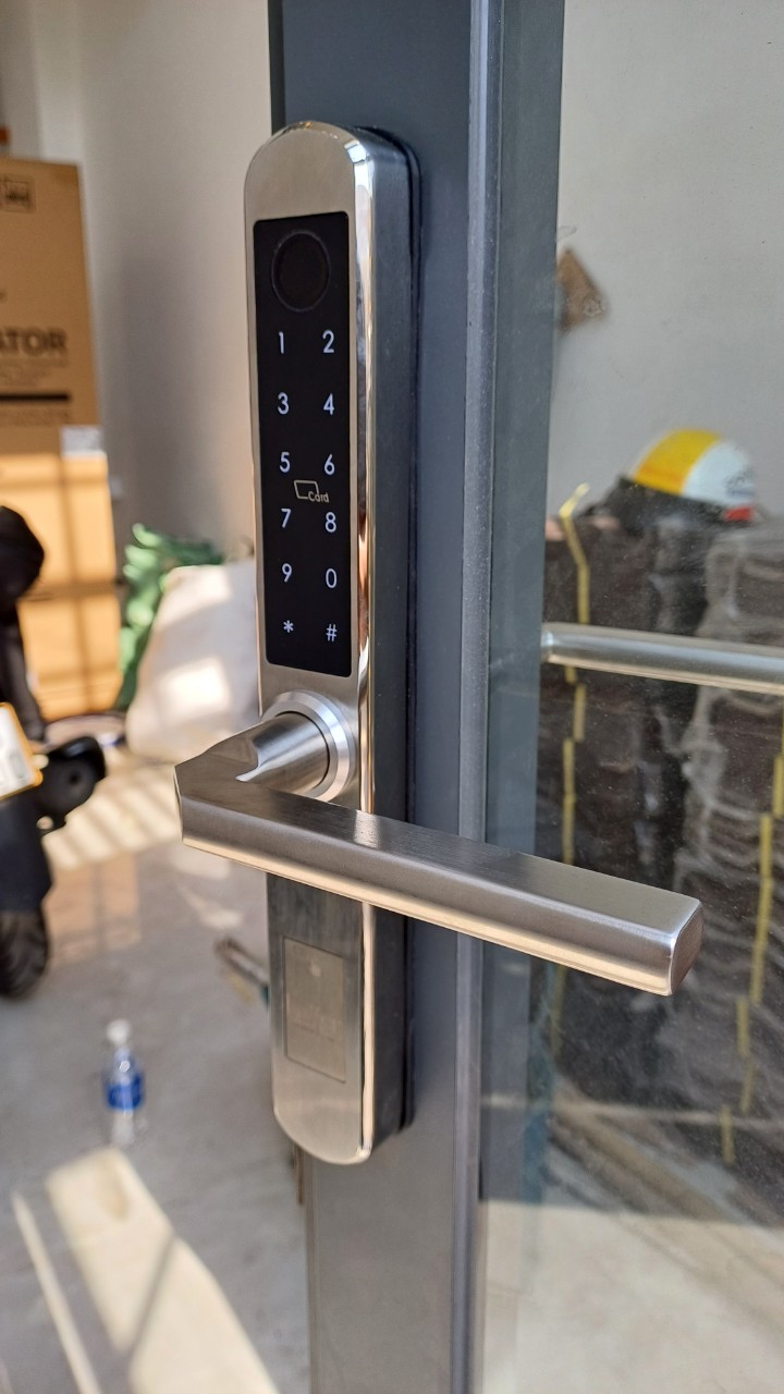 Khóa vân tay cửa nhôm Laffer xf19 màu bạc
