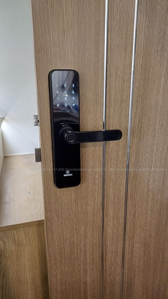 KHÓA VÂN TAY CHO CỬA GỖ SEAKEY F17B