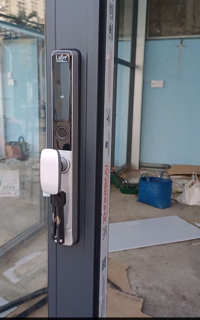 KHÓA VÂN TAY CỬA NHÔM LÙA LAFFER RF21