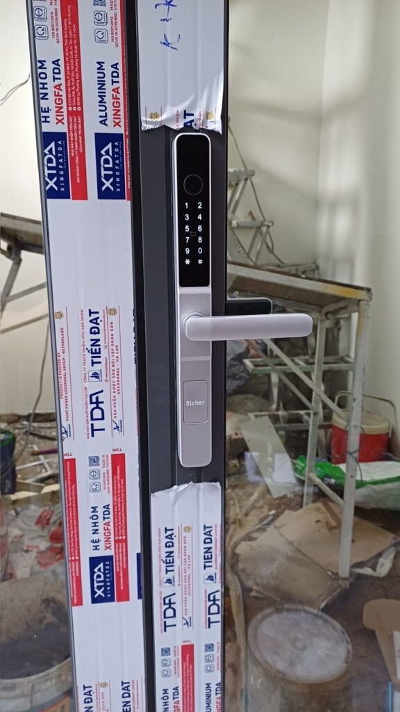 khóa vân tay cửa nhôm giá rẻ Thuận An