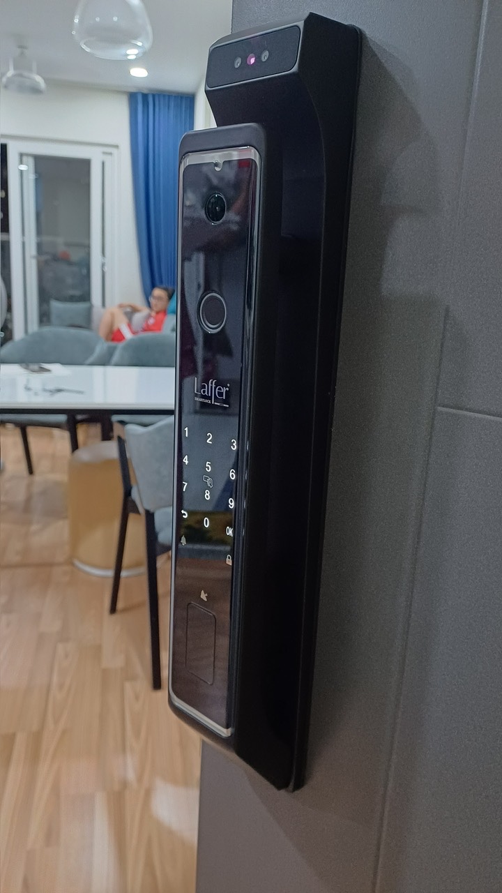 Khóa Cửa Nhận Diện Khuôn Mặt LAFFER FD06