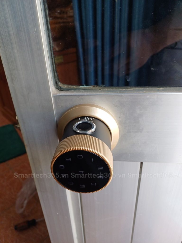 Khóa tay nắm tròn cho cửa nhôm