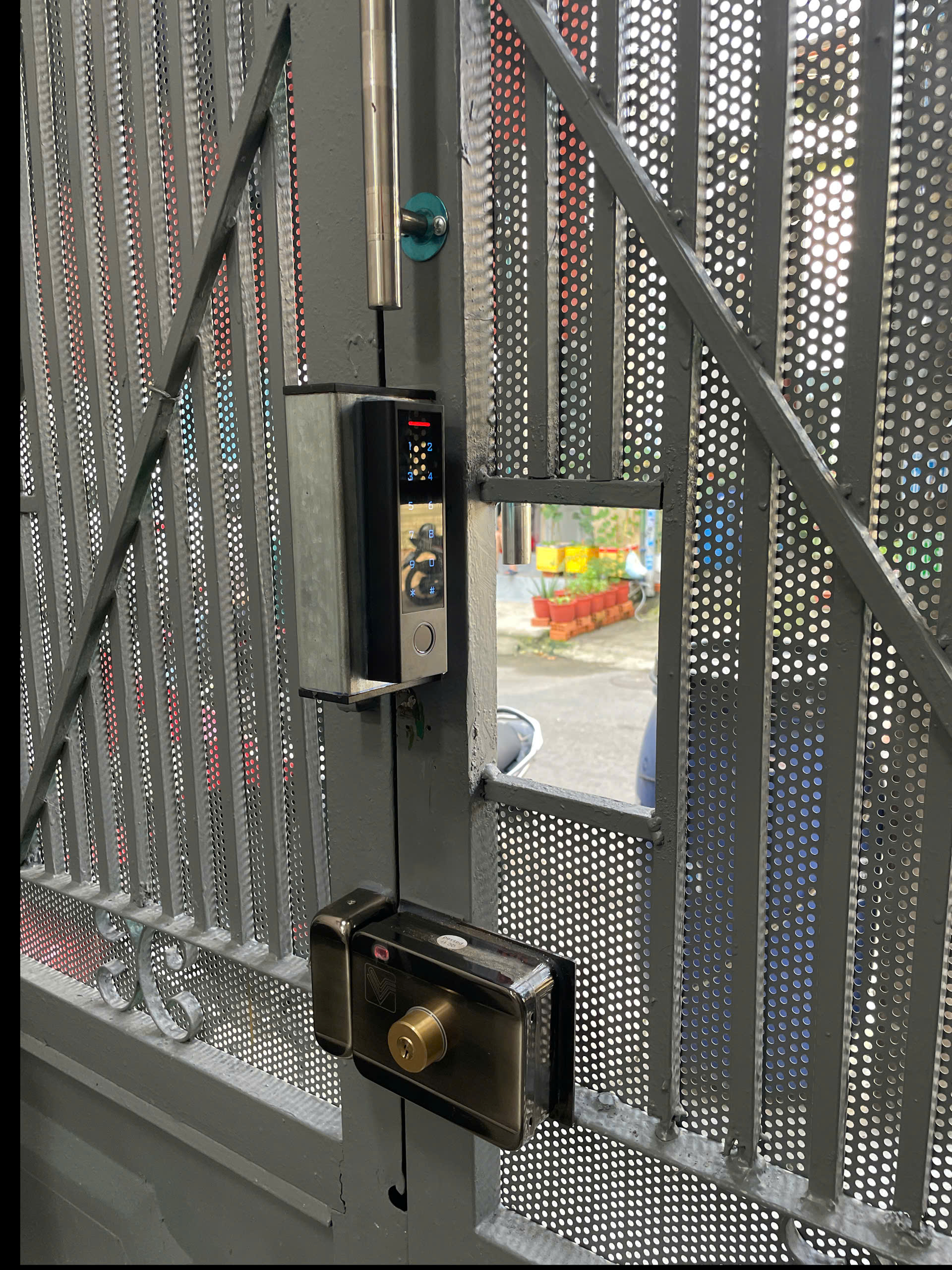 Khóa Vân Tay Nhà Trọ Tuya CF3