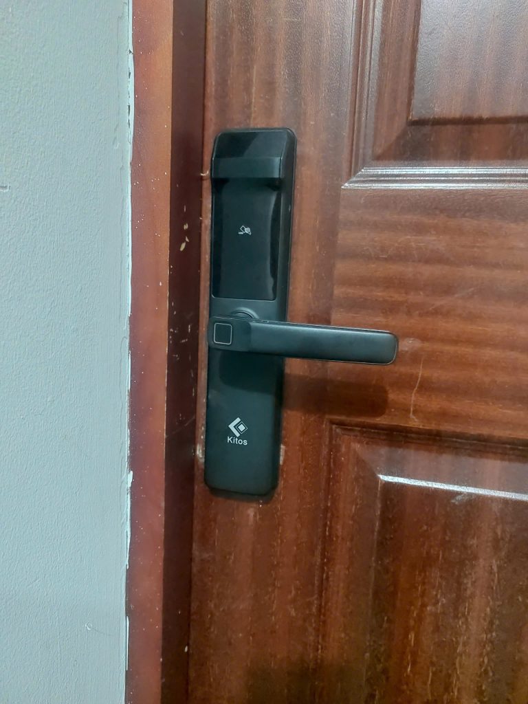 Lắp Đặt - Sữa Khóa Vân Tay KiTos Nhanh Chóng Gía Tốt