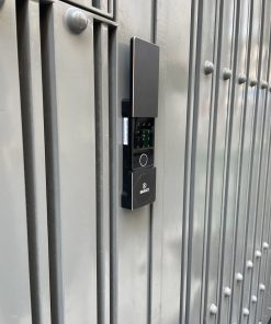 Alternative view of Khóa Cổng Vân Tay Seakey C34B